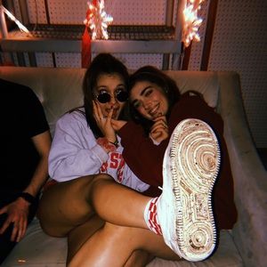 Meet your Posher, Beni